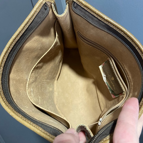 Gucci Beige and Brown Monogram Bag - Picture 9 of 15